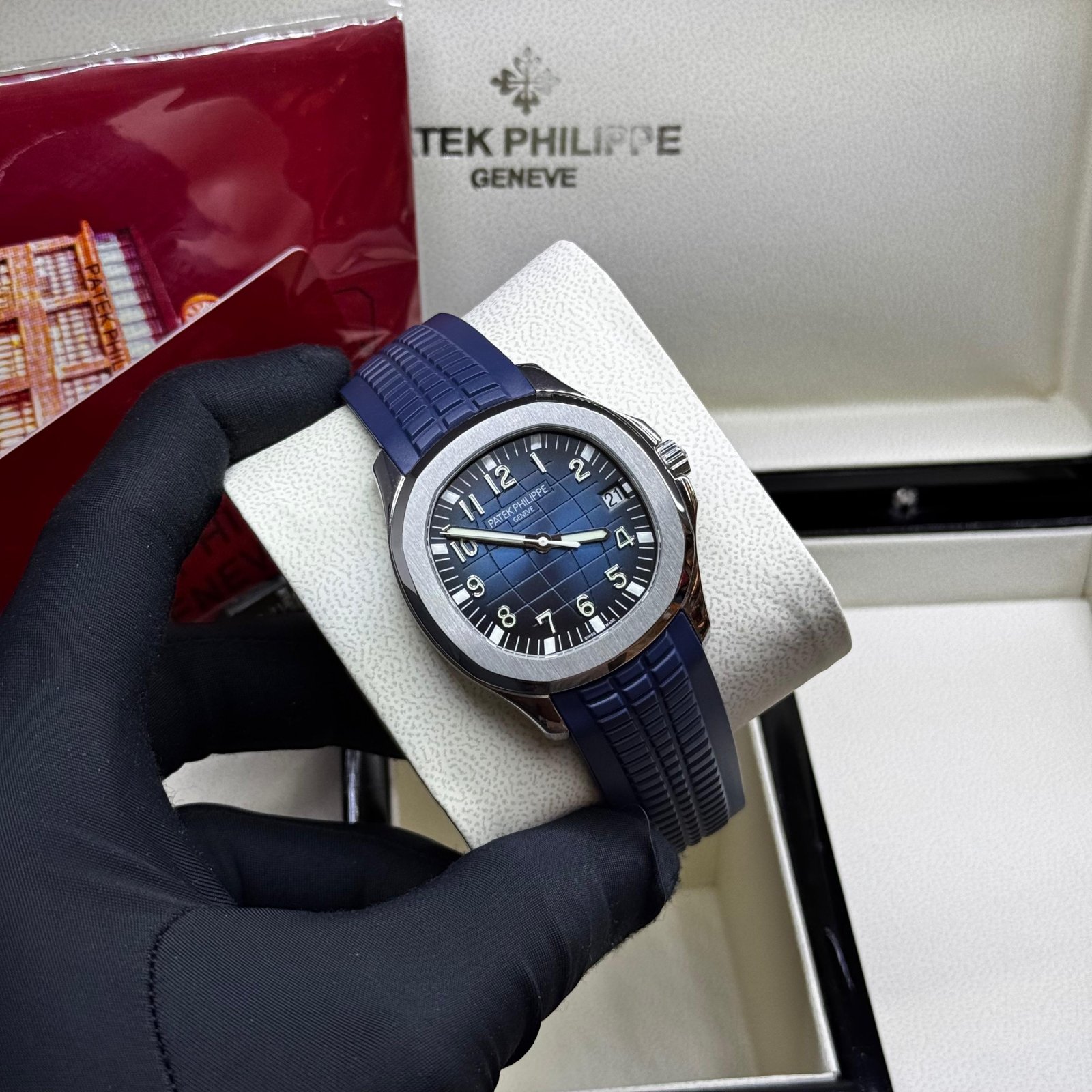 PATEK PHILIPPE Patek Philippe Aquanaut Blue Dial & Strap - 5168G-001
