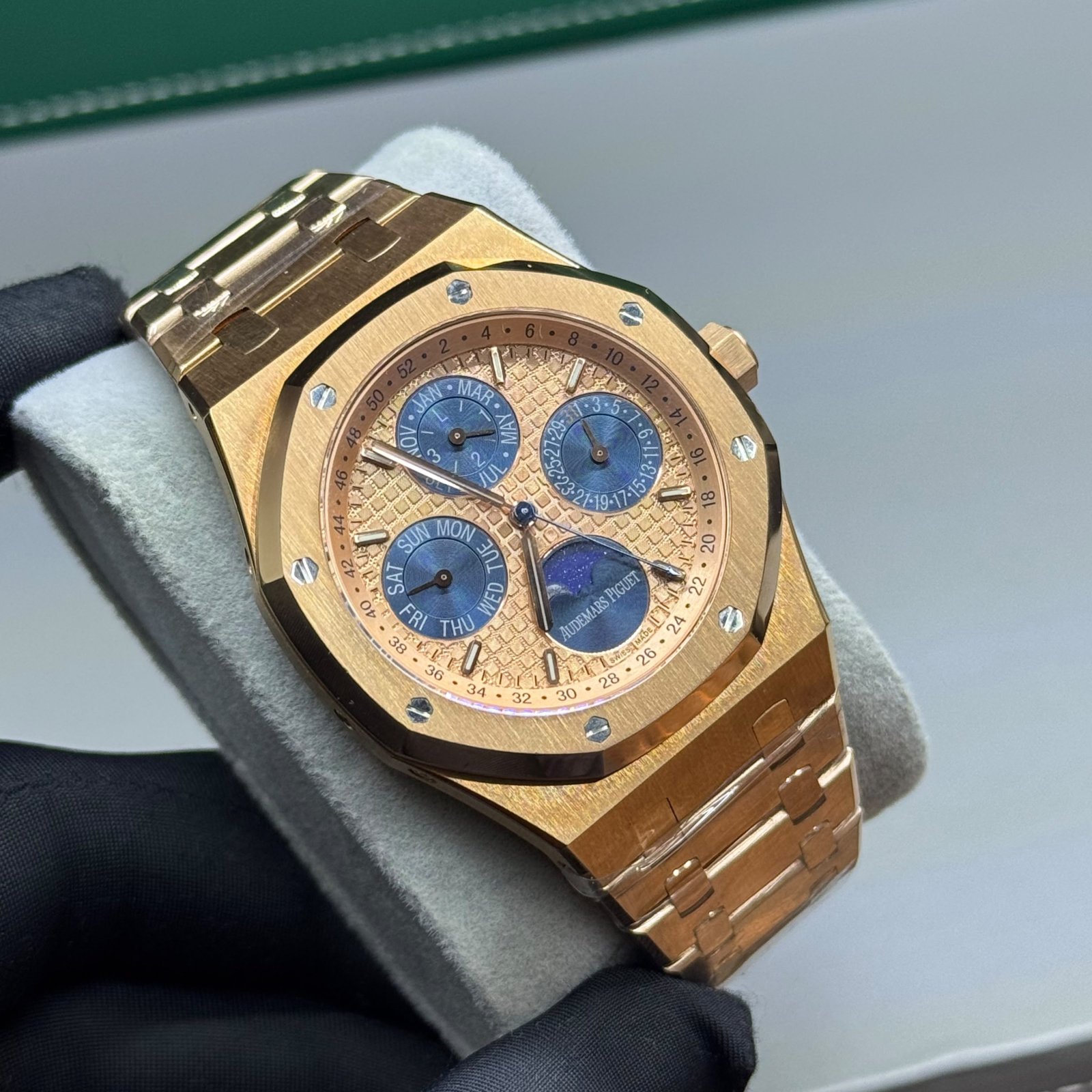 AUDEMARS PIGUET Audemars Piguet Royal Oak Perpetual Calendar "Latin America" Limited Edition,