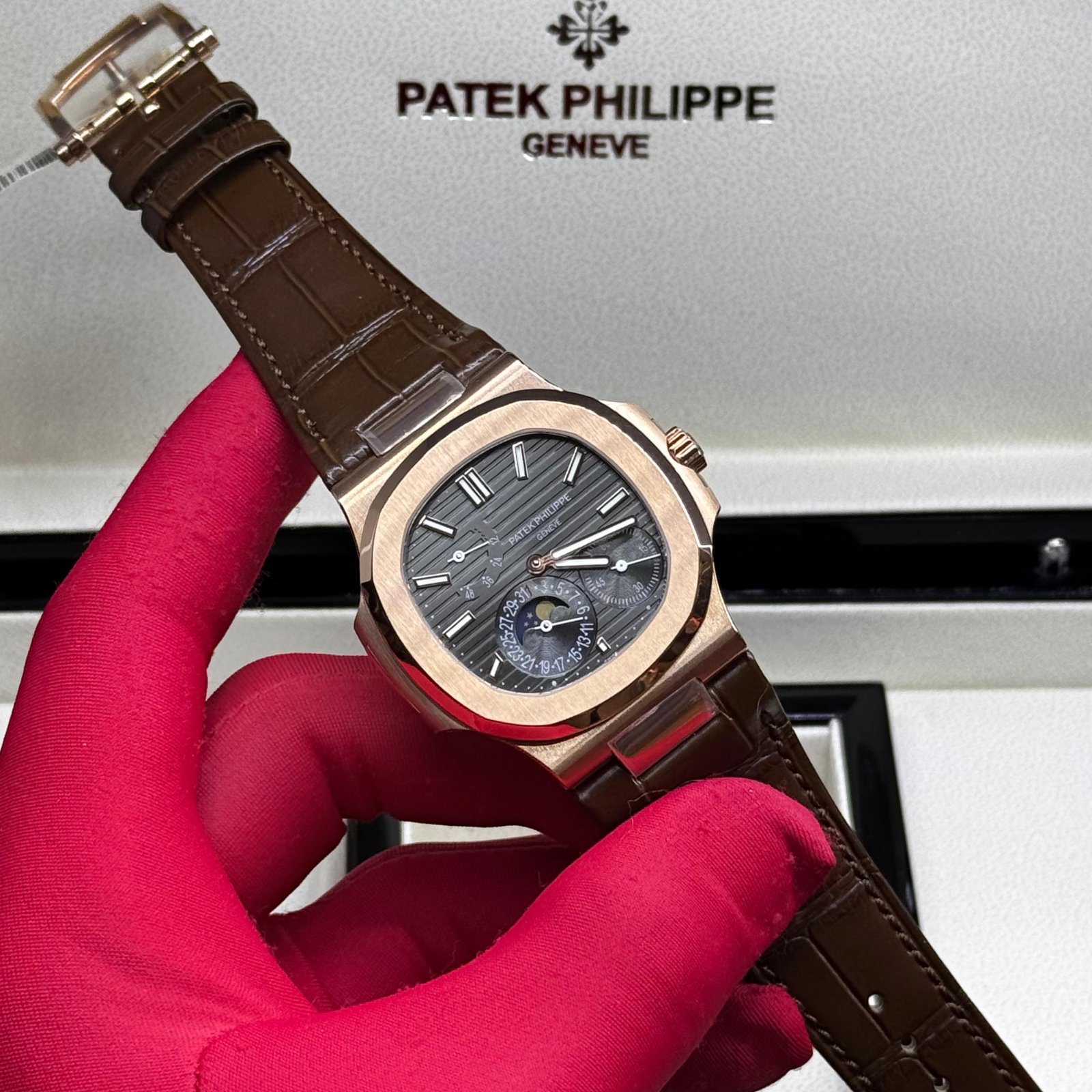 PATEK PHILIPPE Patek Philippe Nautilus Moon Phase in Rose Gold