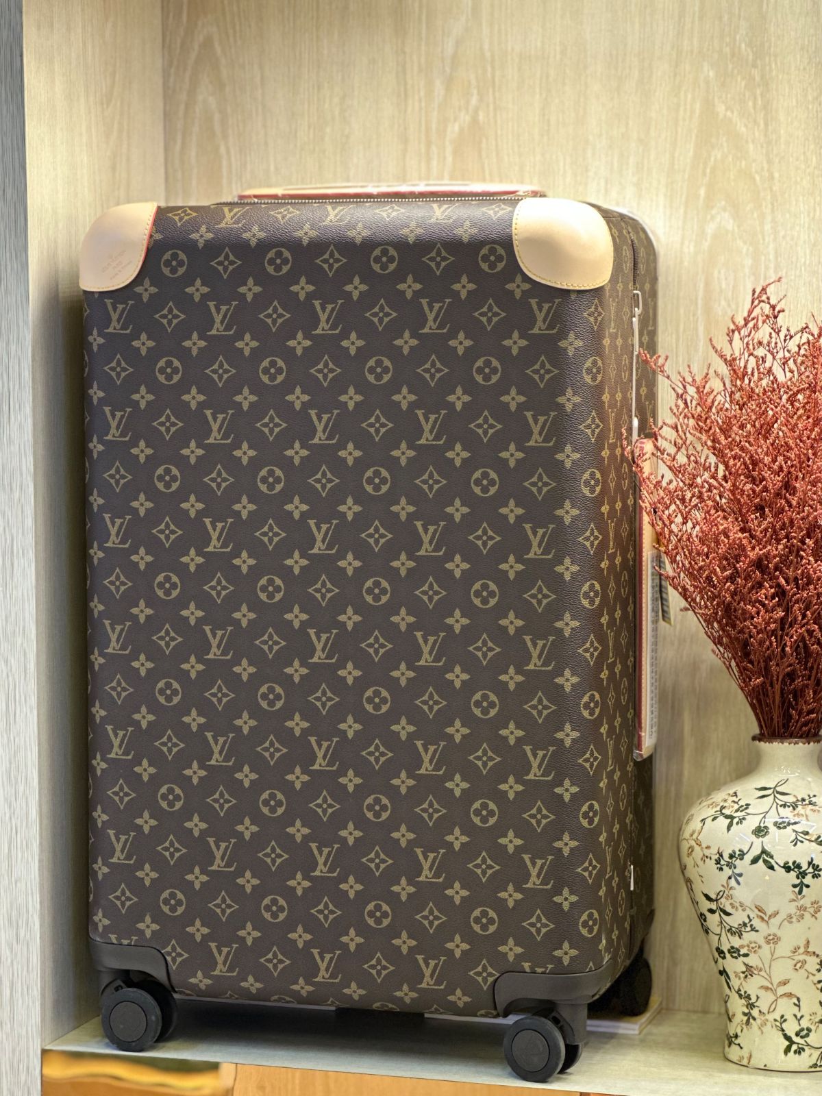  Louis Vuitton Horizon Rolling Suitcase 