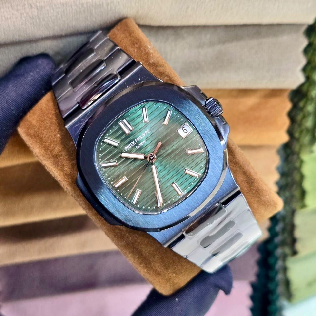 PATEK PHILIPPE Patek Philippe Nautilus Ref. 5711/1A-014