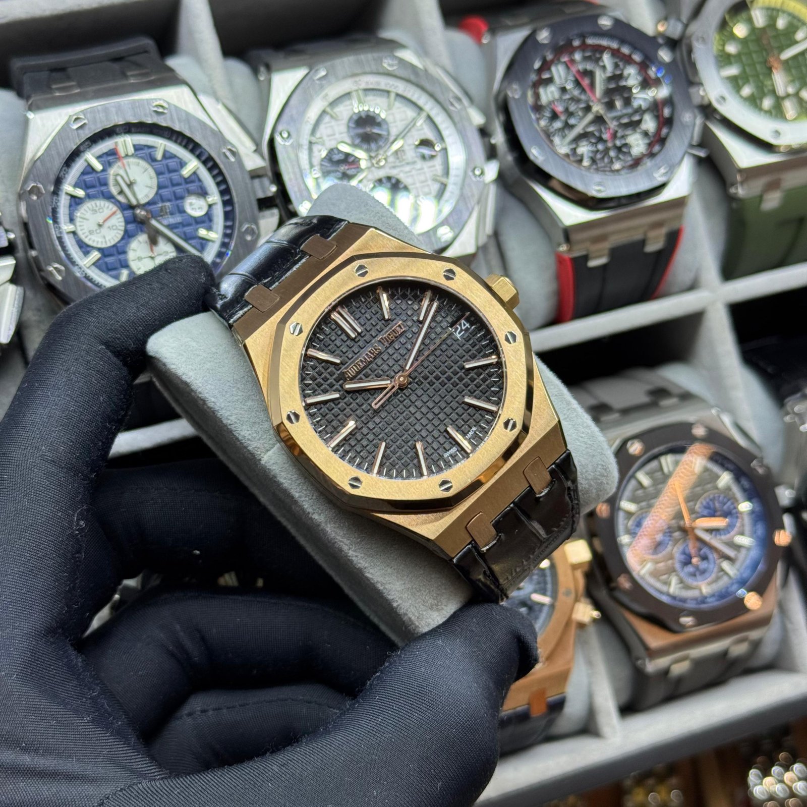 AUDEMARS PIGUET  Audemars Piguet Royal Oak Selfwinding 41mm in